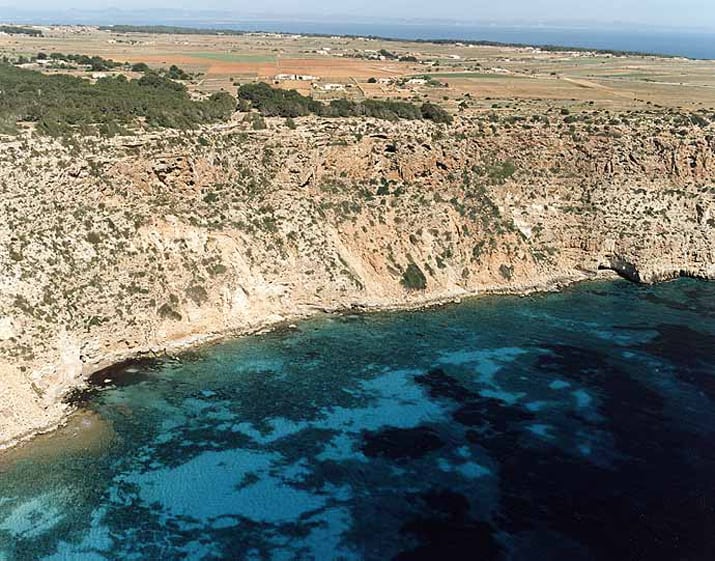 balearic-islands-formentera-cala-codola-01