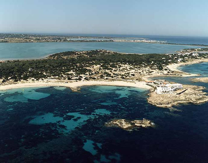 balearic-islands-formentera-es-pujols-01