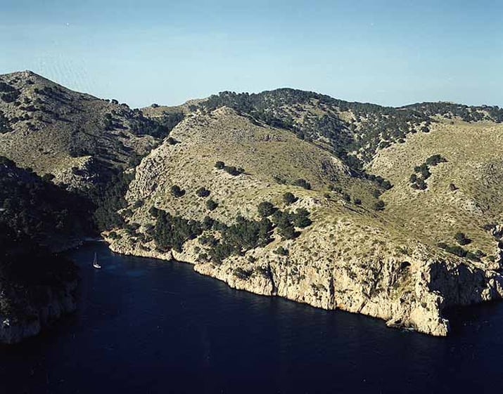 balearic-islands-mallorca-pollenca-cala-en-gossalba-01