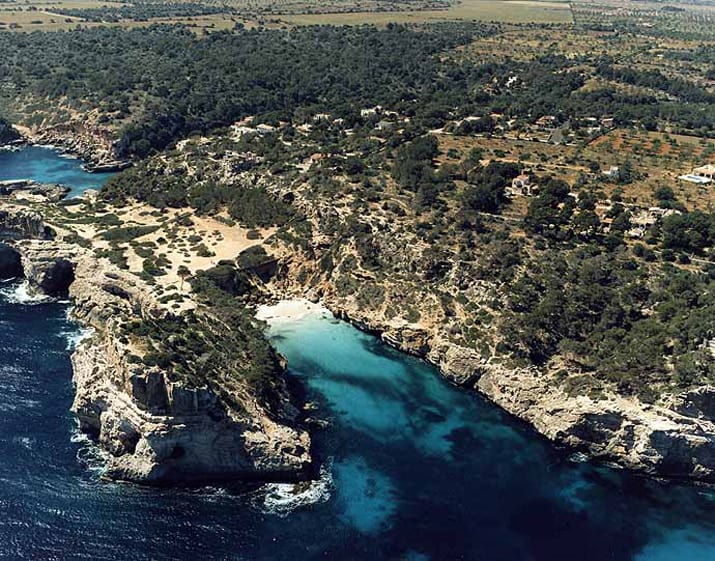balearic-islands-mallorca-santanyi-calo-des-moro-01